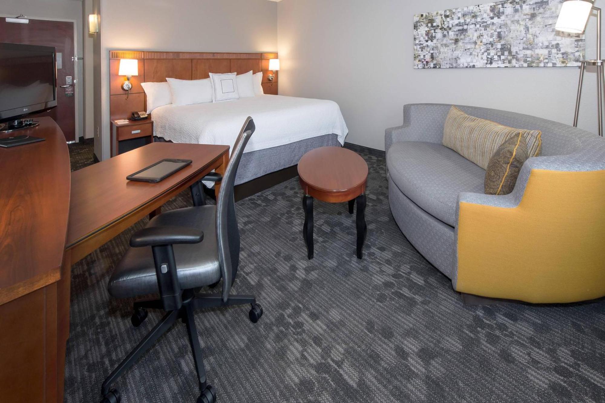 Courtyard By Marriott Albany Hotell Exteriör bild