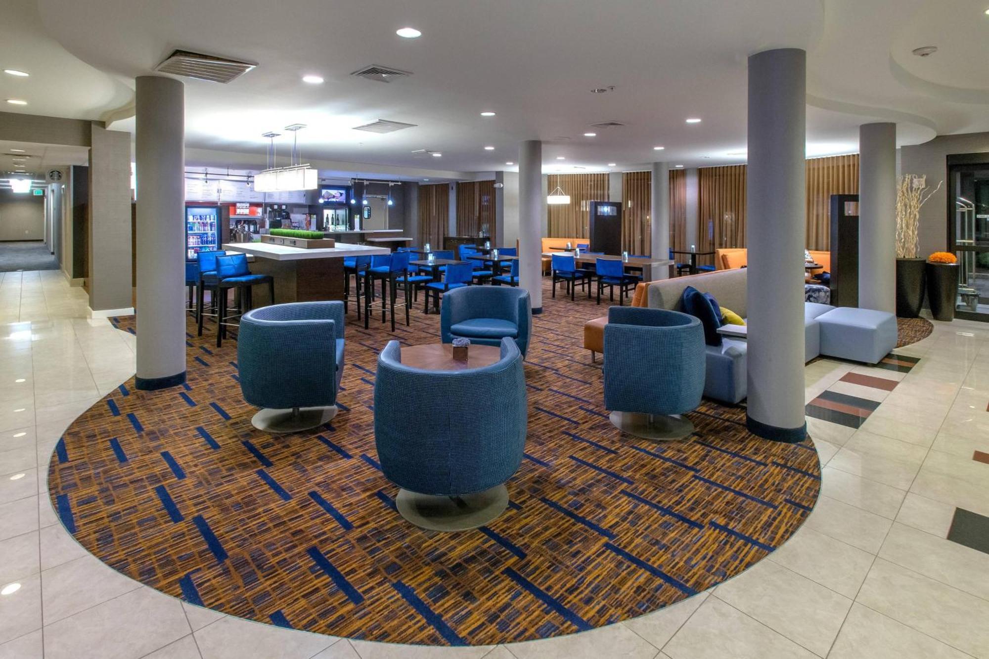 Courtyard By Marriott Albany Hotell Exteriör bild